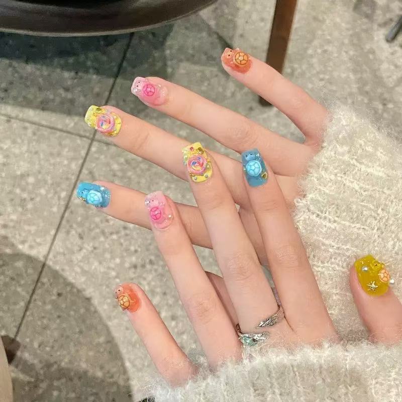Crafting Resin - 100 миниатюрных разноцветных смоляных шармов в